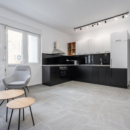 Relax Apartament In Piata Universitatii บูคาเรสต์ ภายนอก รูปภาพ