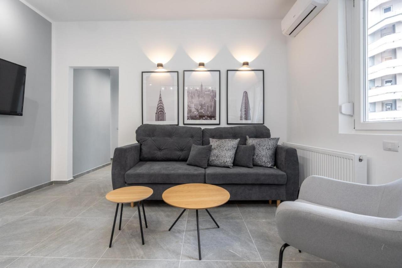 Relax Apartament In Piata Universitatii บูคาเรสต์ ภายนอก รูปภาพ