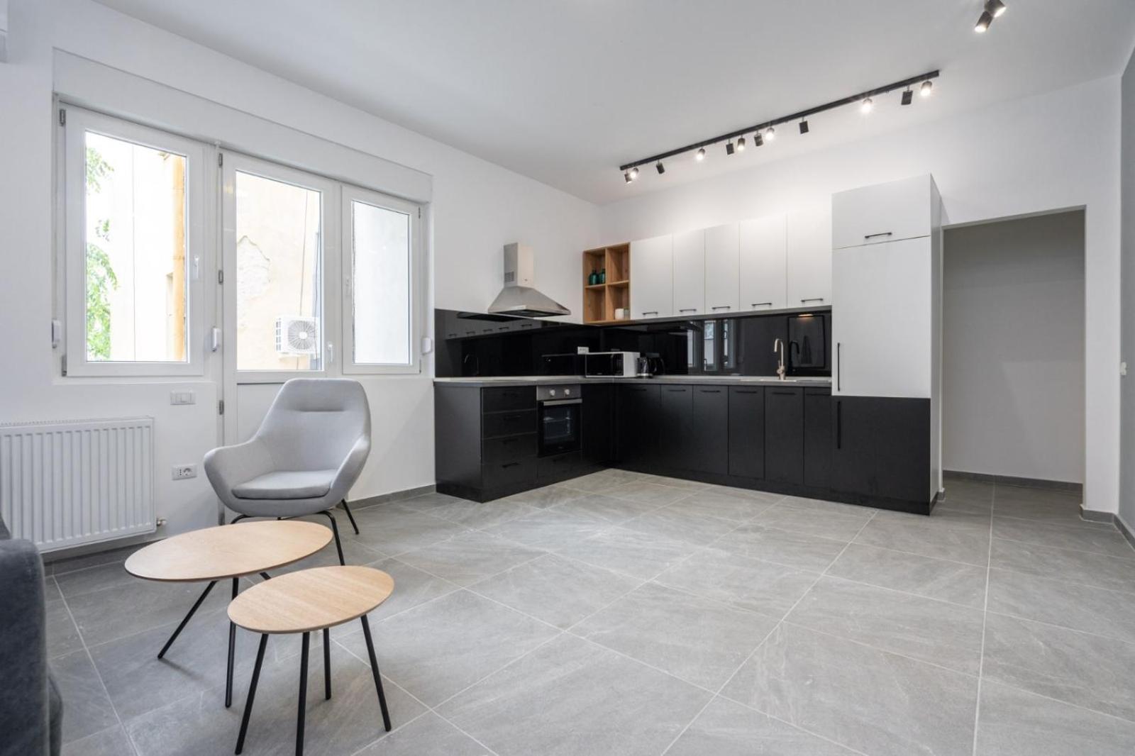 Relax Apartament In Piata Universitatii บูคาเรสต์ ภายนอก รูปภาพ