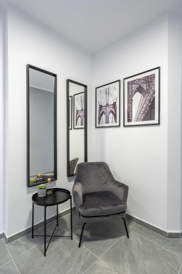 Relax Apartament In Piata Universitatii บูคาเรสต์ ภายนอก รูปภาพ