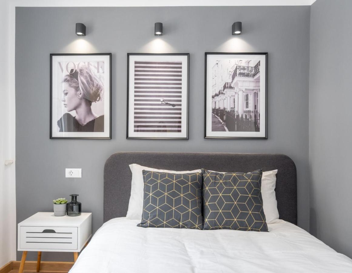 Relax Apartament In Piata Universitatii บูคาเรสต์ ภายนอก รูปภาพ