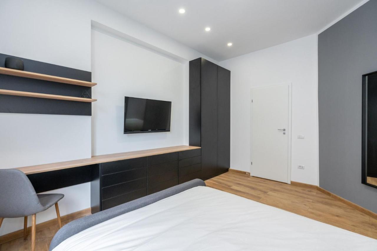 Relax Apartament In Piata Universitatii บูคาเรสต์ ภายนอก รูปภาพ