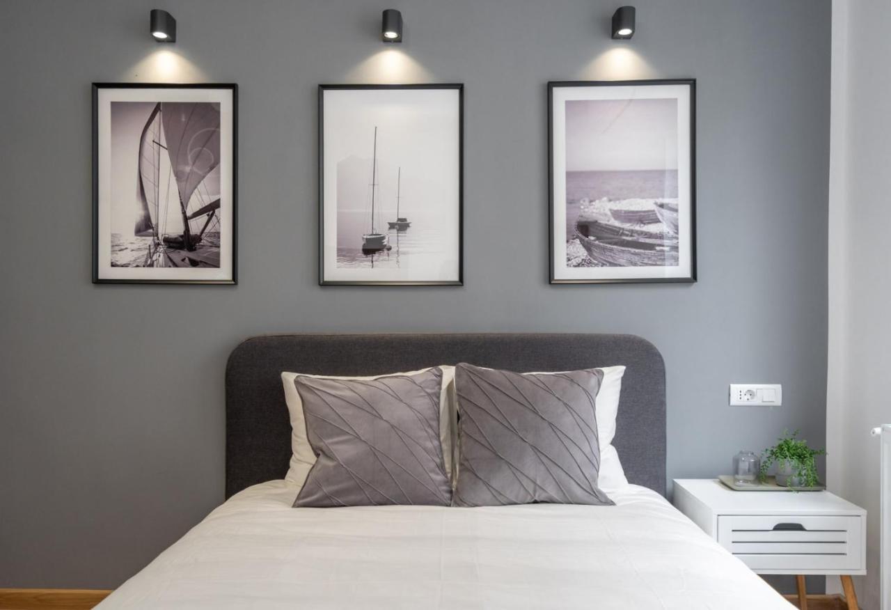 Relax Apartament In Piata Universitatii บูคาเรสต์ ภายนอก รูปภาพ